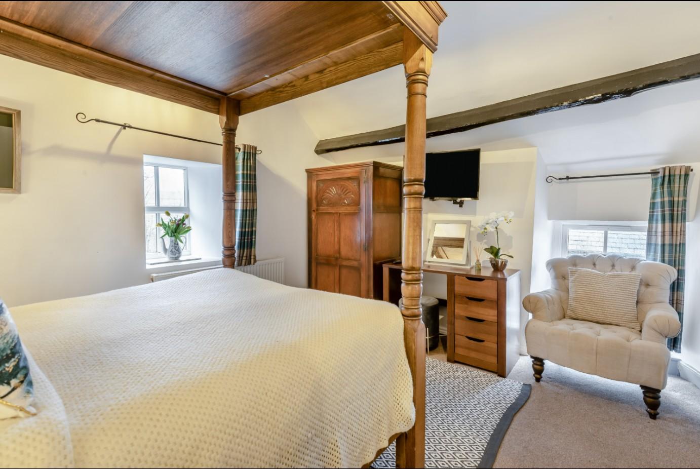 Room 6 - Image 3